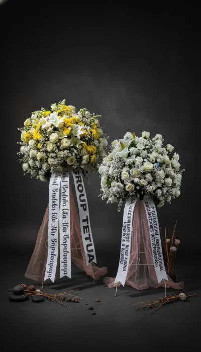 Standing Flower vs Bunga Papan: Mana yang Lebih Tepat?