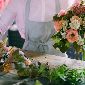 Seni Merangkai Bunga dari Kebun Sendiri dari Taman ke Vas